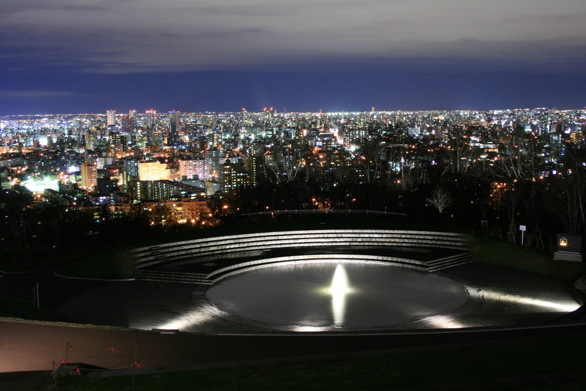 札幌市内に広がる立体的な夜景を一望できる夜景スポット 旭山記念公園 北海道 札幌市